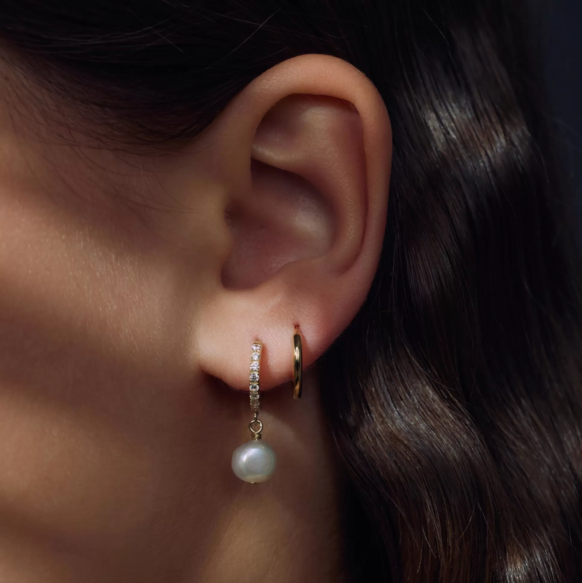 Flash Sale Brioso Cortona Bella Creoli In Argento Sterling 925 Placcati Oro Con Perla D'Acqua Dolce Orecchini