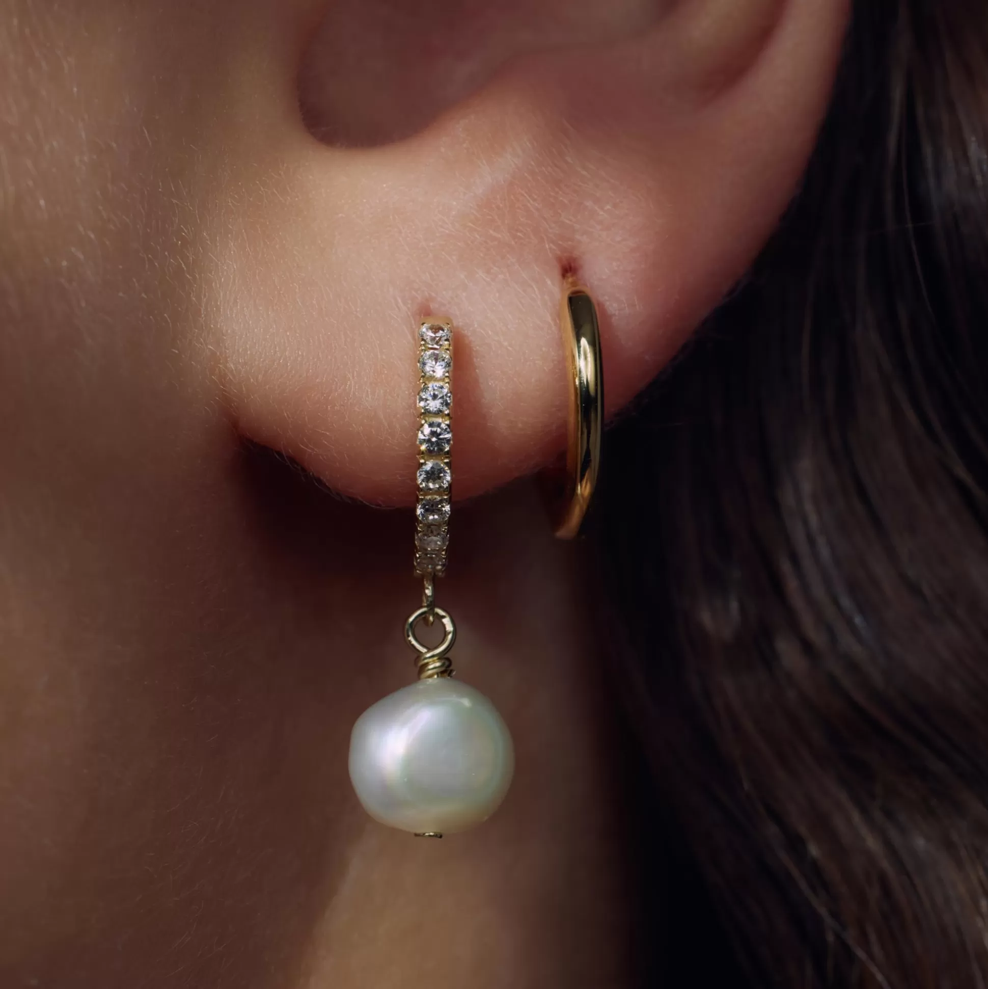 Flash Sale Brioso Cortona Bella Creoli In Argento Sterling 925 Placcati Oro Con Perla D'Acqua Dolce Orecchini