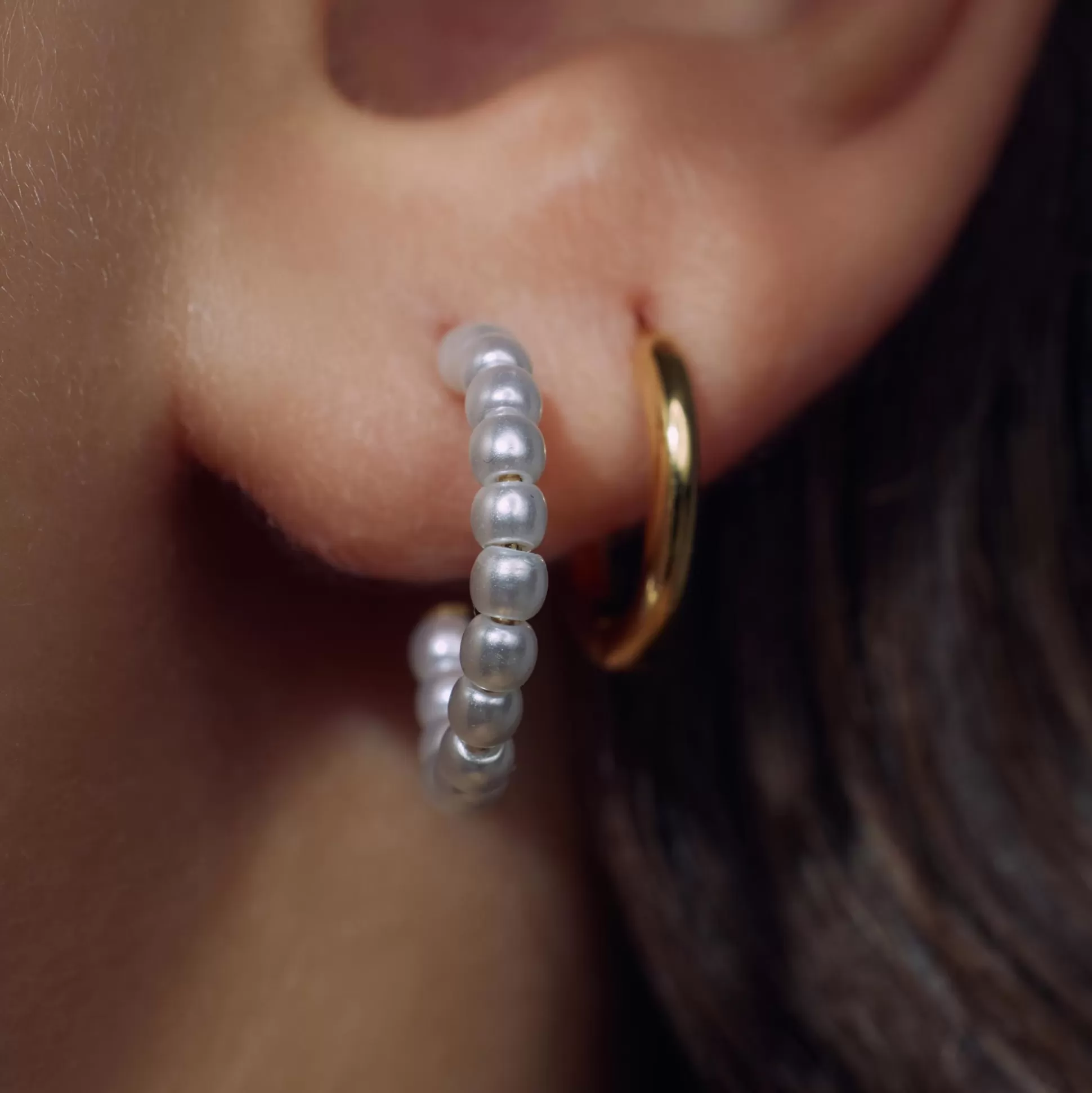 Store Brioso Cortona Bella Creoli In Argento Sterling 925 Placcati Oro Con Perle D'Acqua Dolce Orecchini