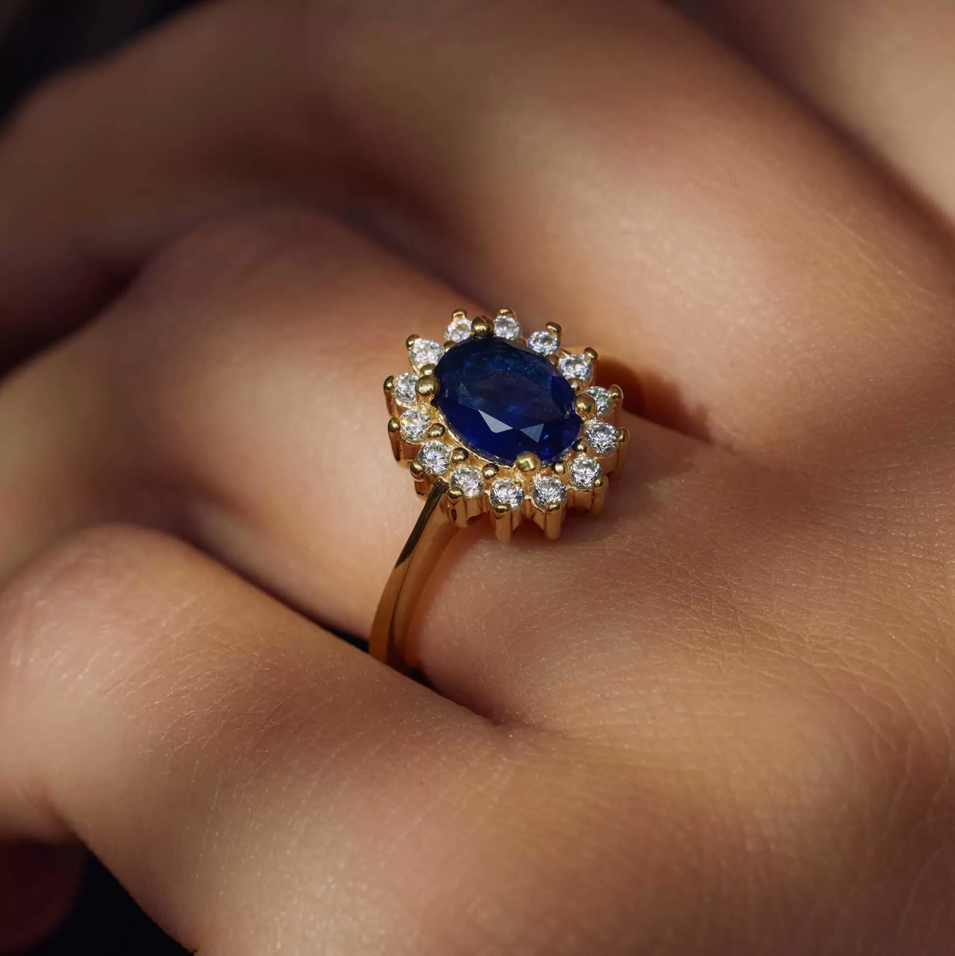 Shop Mia Colore Azure Anello In Argento Sterling 925 Placcato Oro Con Pietra Zircone Blu Anelli