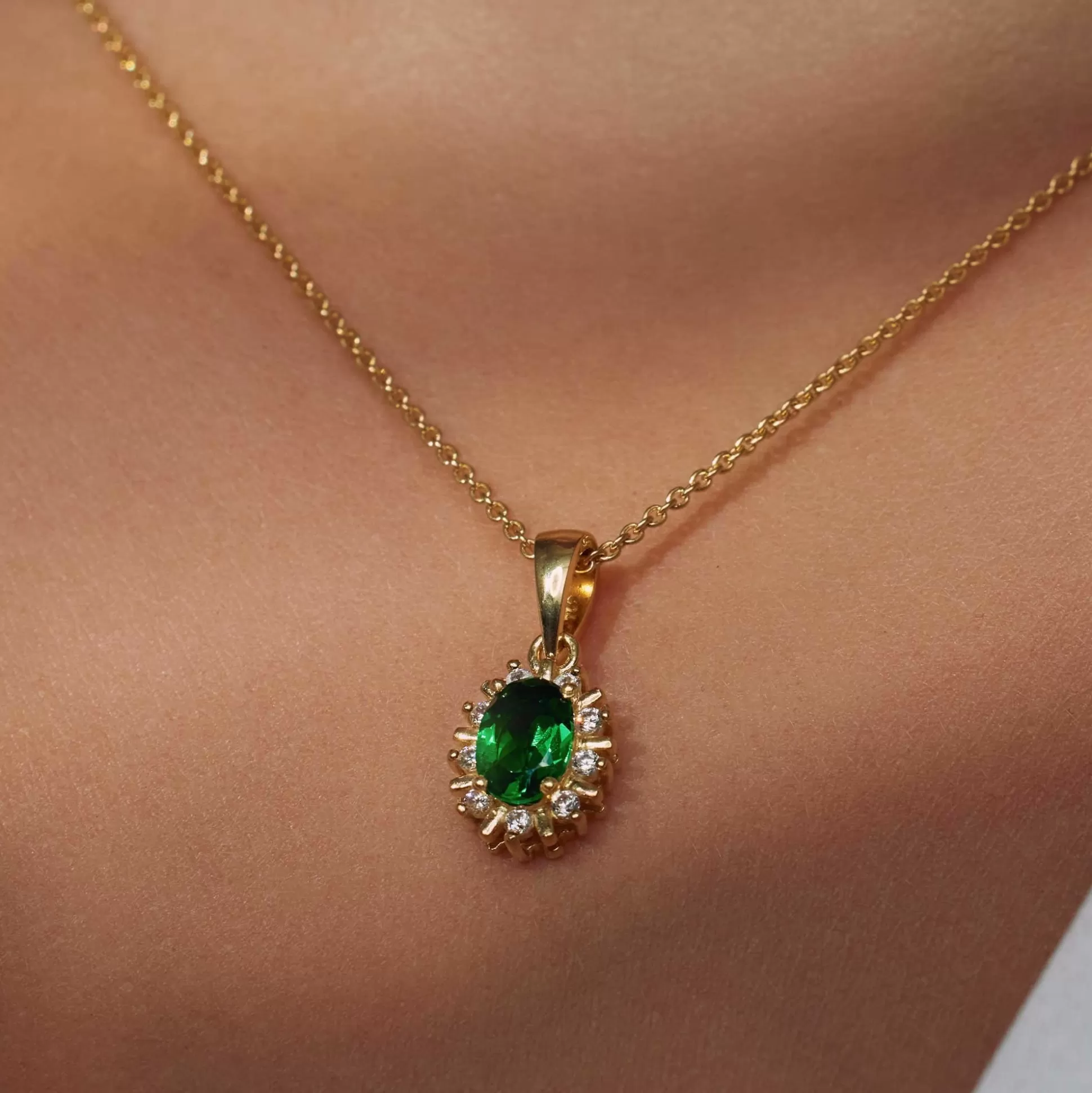Cheap Mia Colore Verdi Collana In Argento Sterling 925 Placcato Oro Con Pietra Zircone Verde Collane